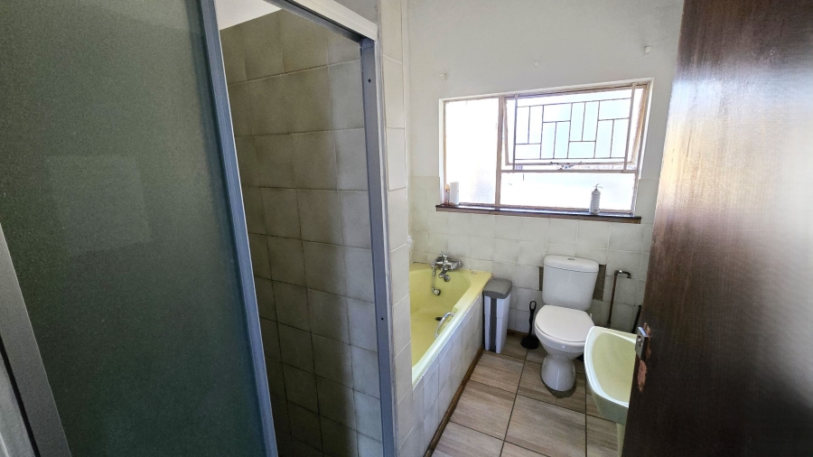 16 Bedroom Property for Sale in Brandwag Free State